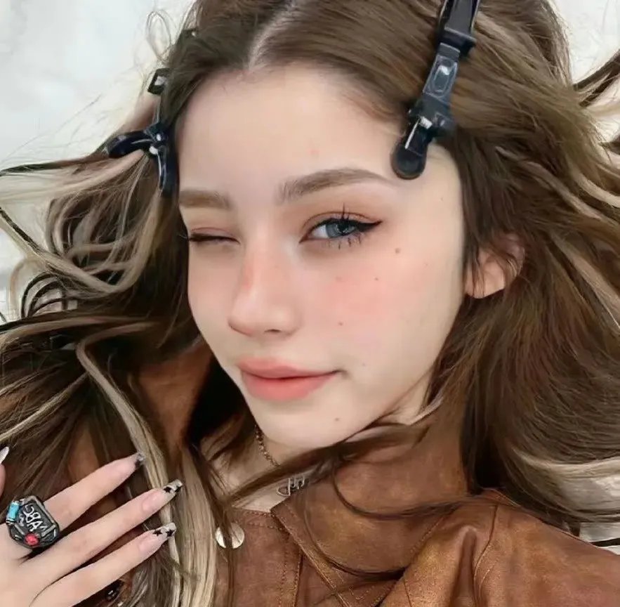 靓仔斗大鳄